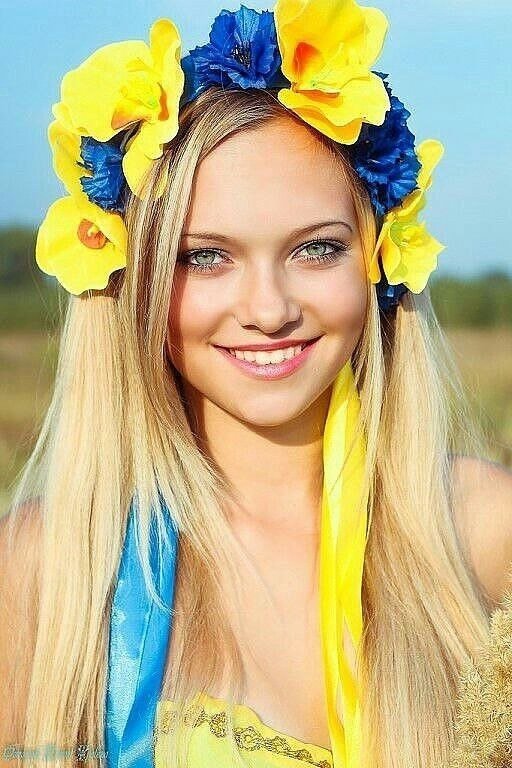 Масажний крем для шиї з Колагеном та гіалуроновою кислотою